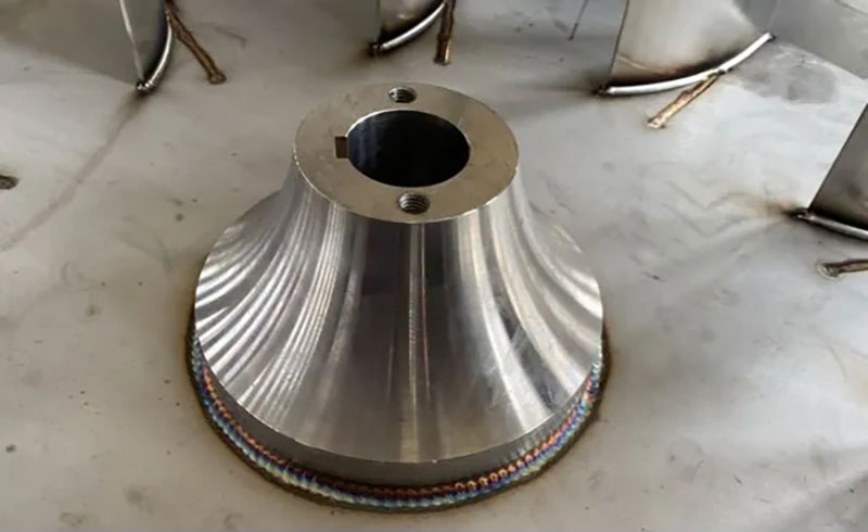 焊工標兵欒俊杰:匠心獨運,品質卓越 焊工標兵欒俊杰:匠心獨運,品質卓越